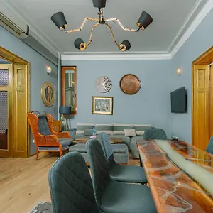  Appartamento Center, 3bdr, Heart Of The City, Free Secured Parking